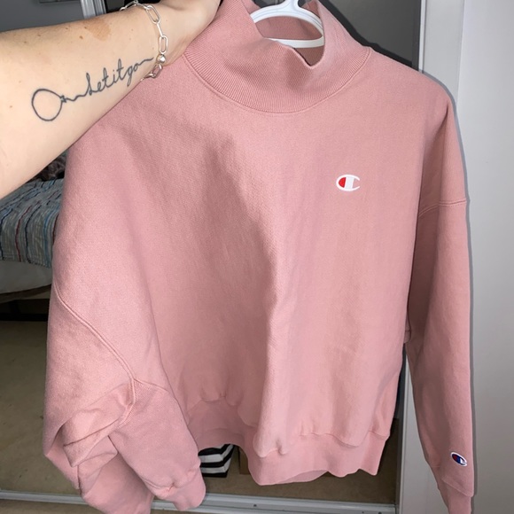 BNWOT. Champion pink crewneck sweater - Picture 1 of 5